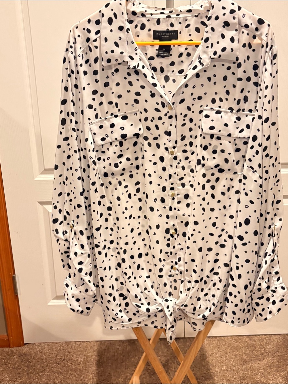 Investments Woman 3X Black White Animal Spot Utility Blouse Tie Front